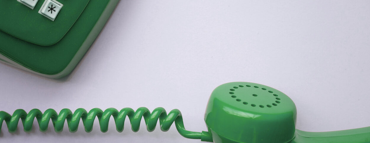 grüner Telefonapparat