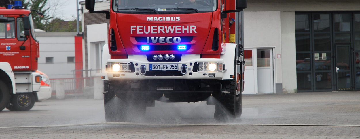 Feuerwehrfahrzeug im Einsatz