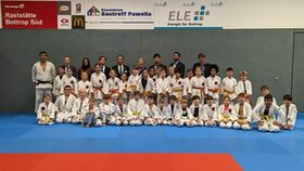 Japanische Delegation mit Bottroper Judoverein